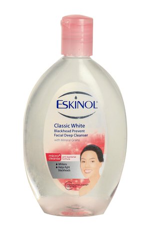 Eskinol Classic White Blackhead Prevent Facial Deep Cleanser 135 ml