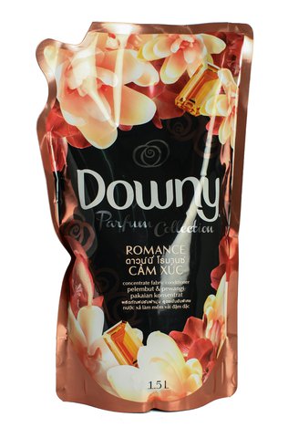 Downy Parfum Collection - Romance Refill 1.5 l