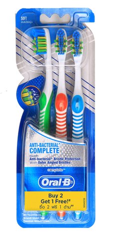Oral-B Toothbrush Complete Anti-Bacterial Soft 3 pcs /pack